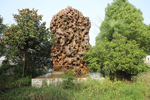 類呂梁石1.jpg